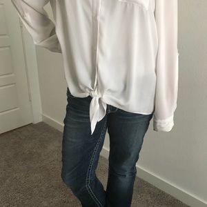 Peter Nygard shirt. Tie front button down.